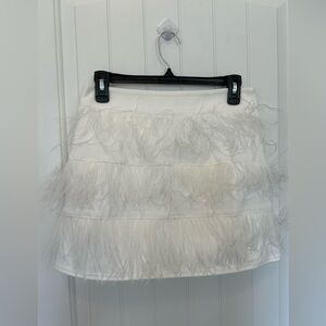 White feather mini skirt | Size: m